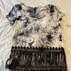 Black and white tie-dye tee with lace detail